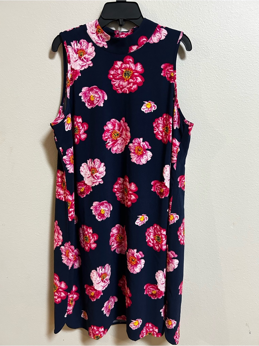 Sleeveless Navy Floral Shift Dress with Pink Blooms